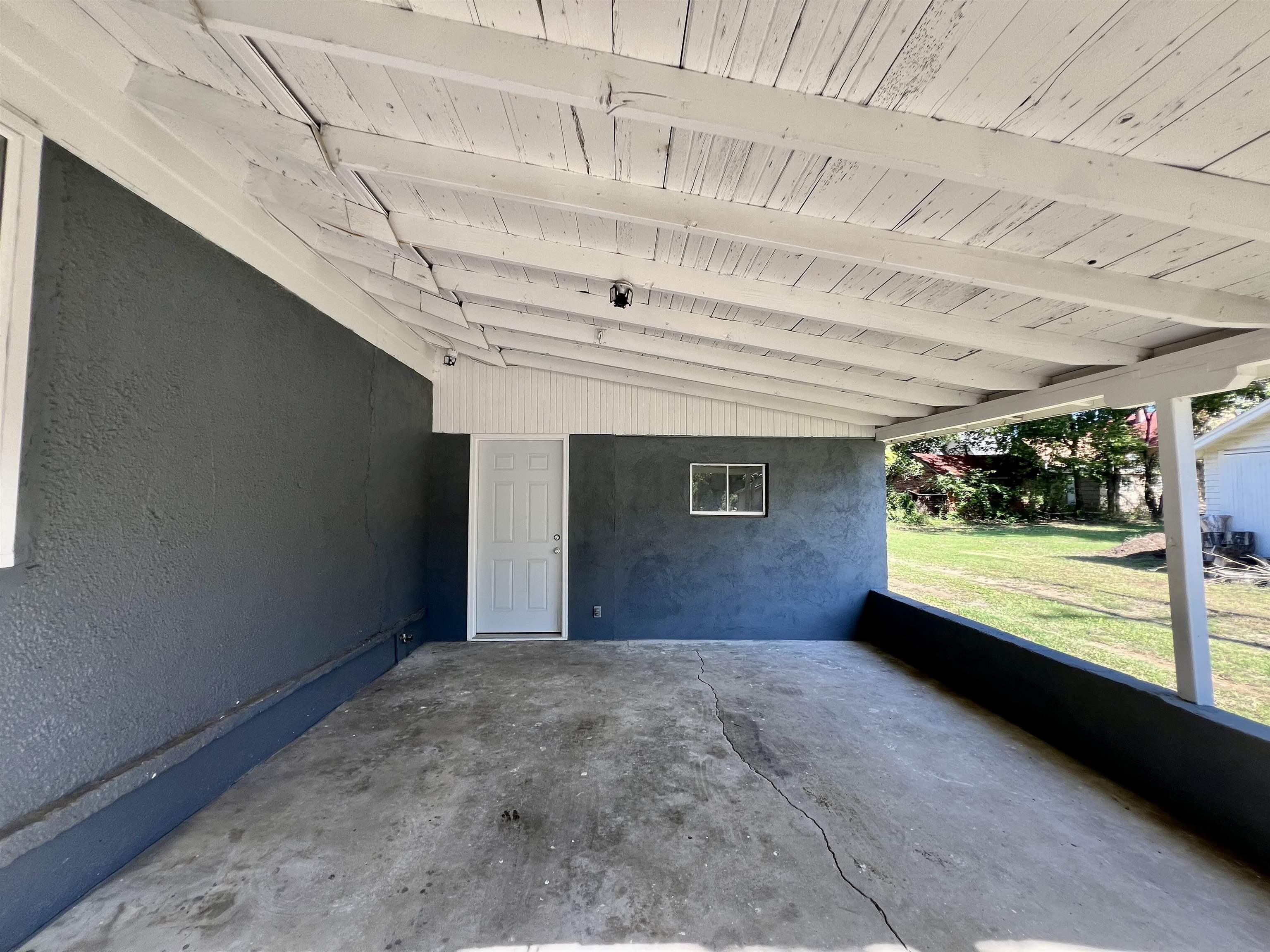 210 E Quincy