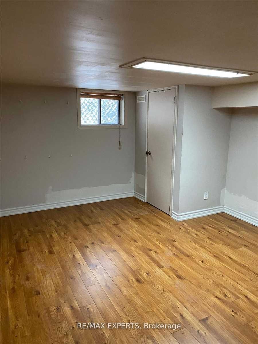 1874 Fairport Rd BSMT