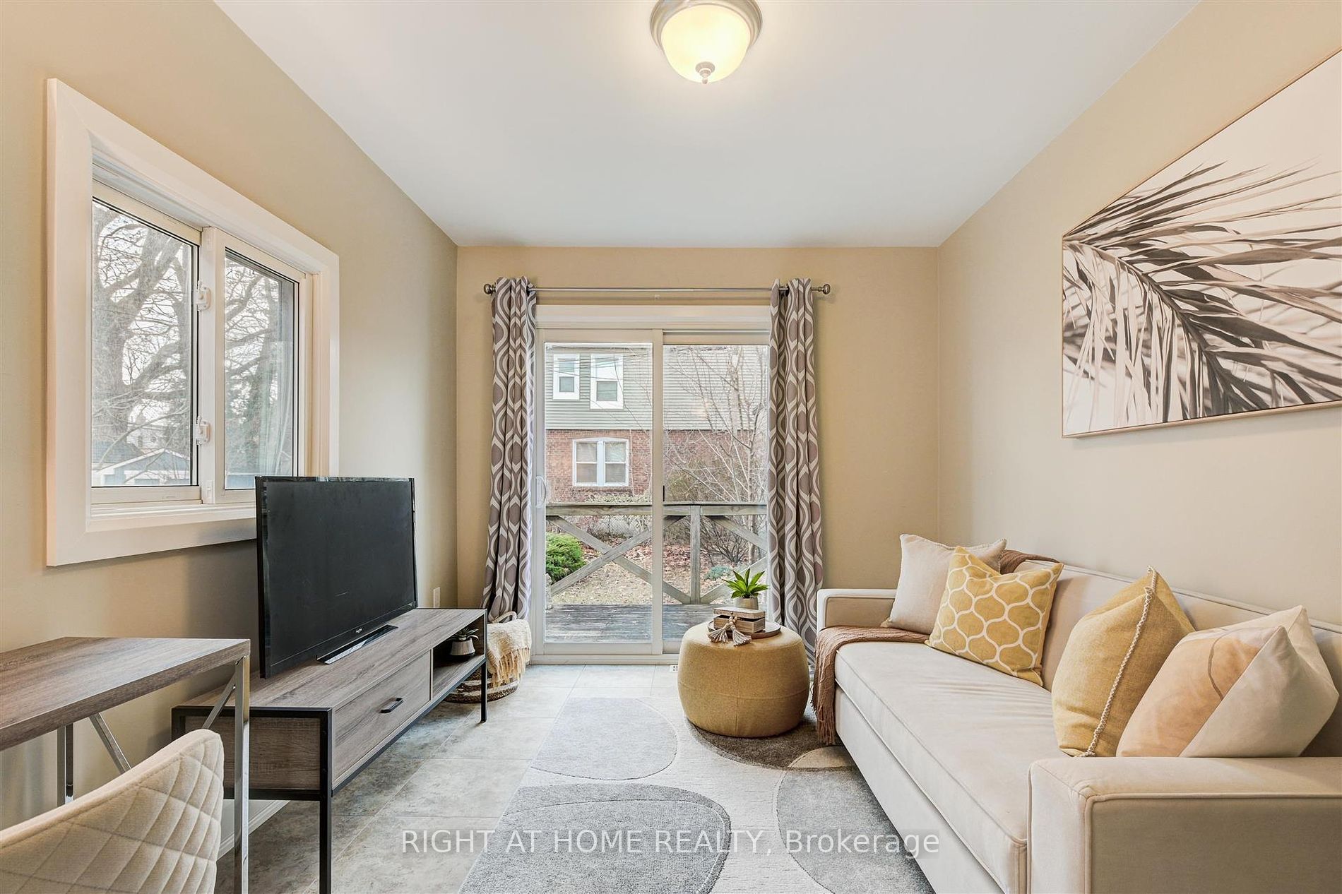 118 Woodmount Ave