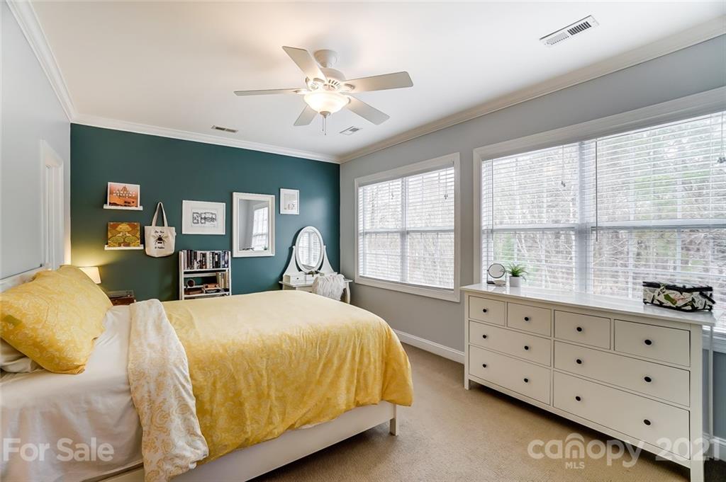 12058 Pelican Court