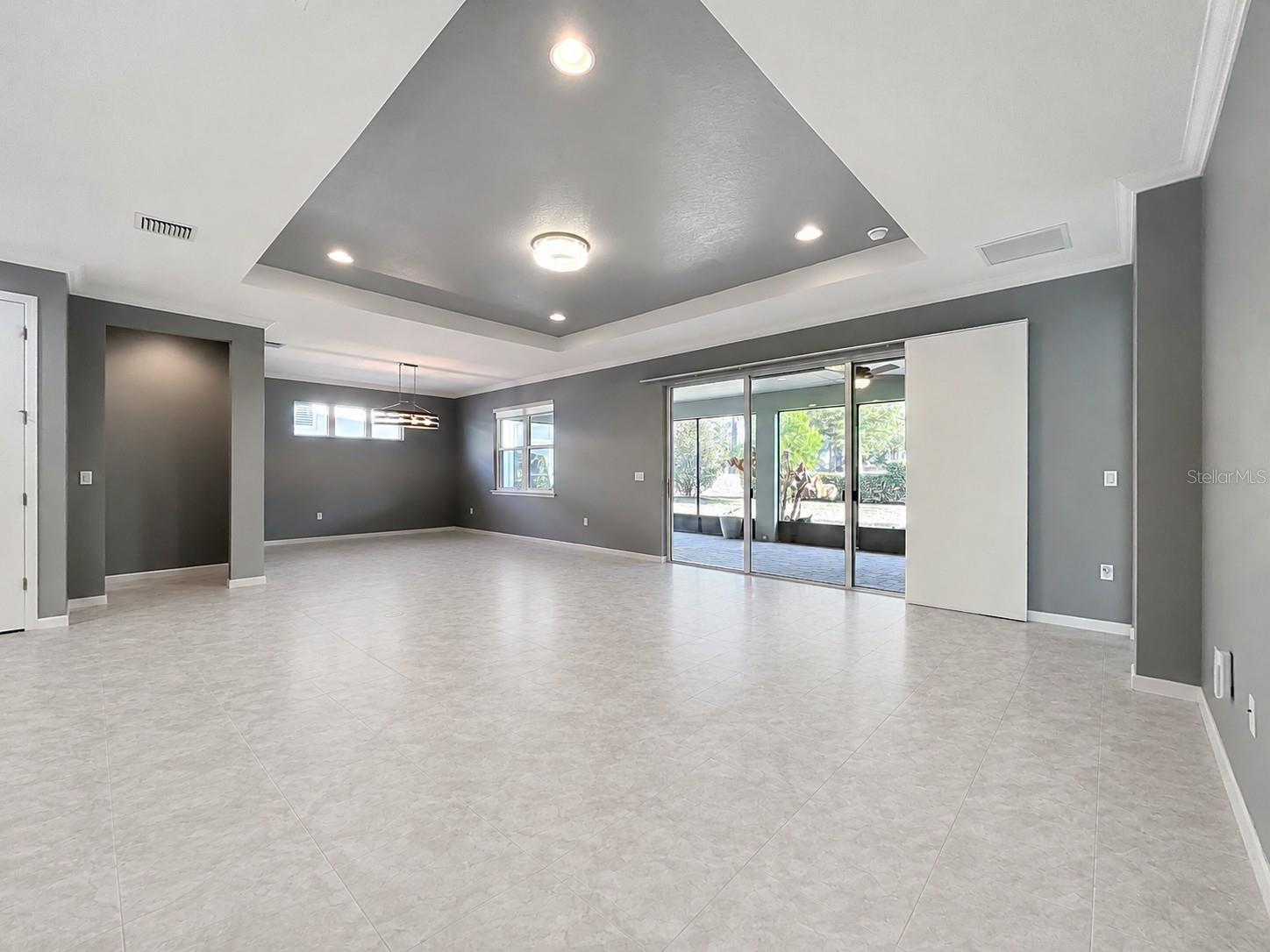 295 Northcote Court