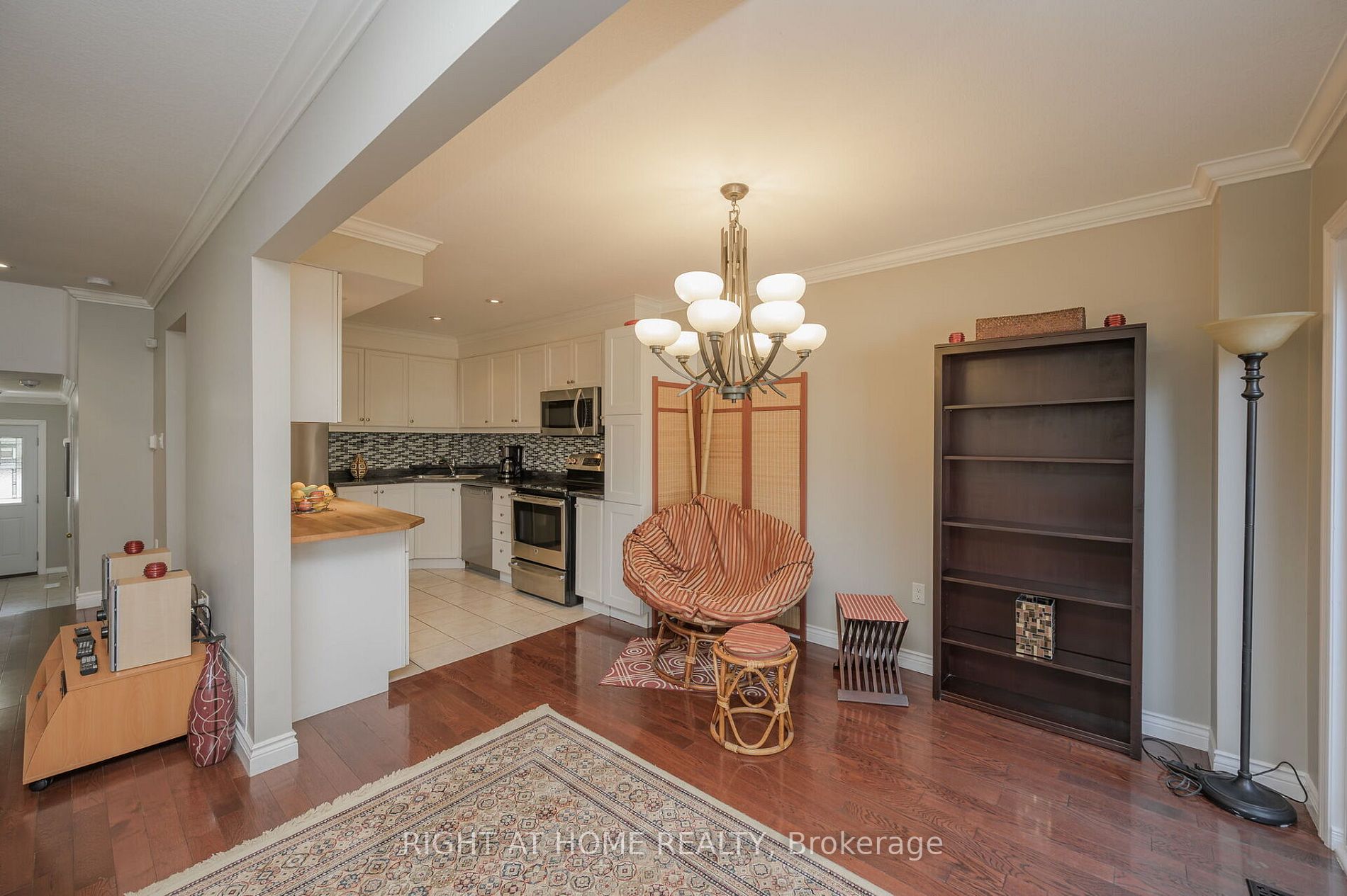 17 Argyle Ave