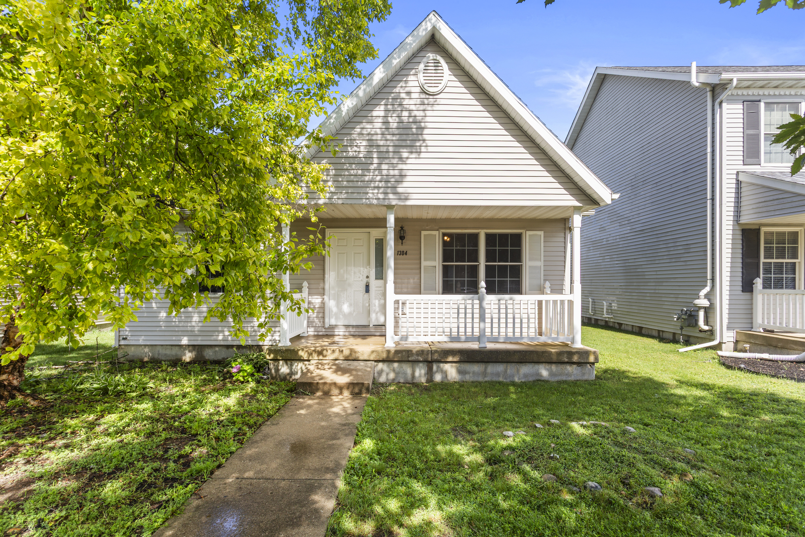 1304 S Abercorn
