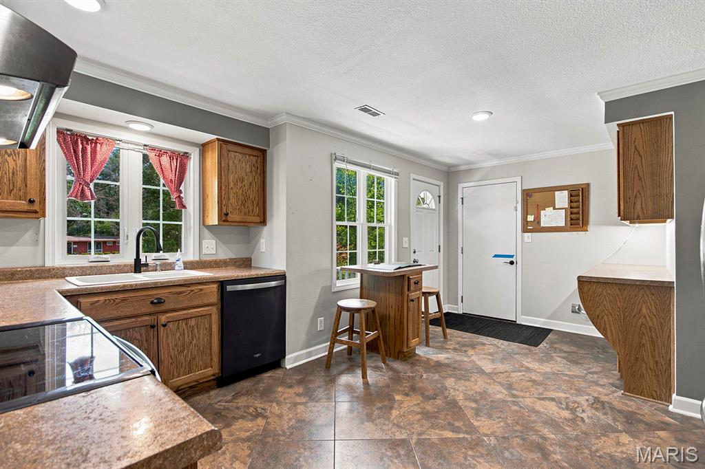 8 Branchwood Road