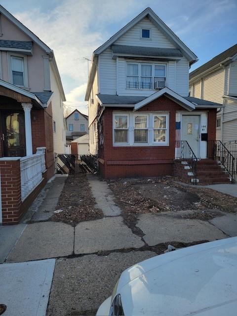 Close to transportation, Private driveway, new heating system,