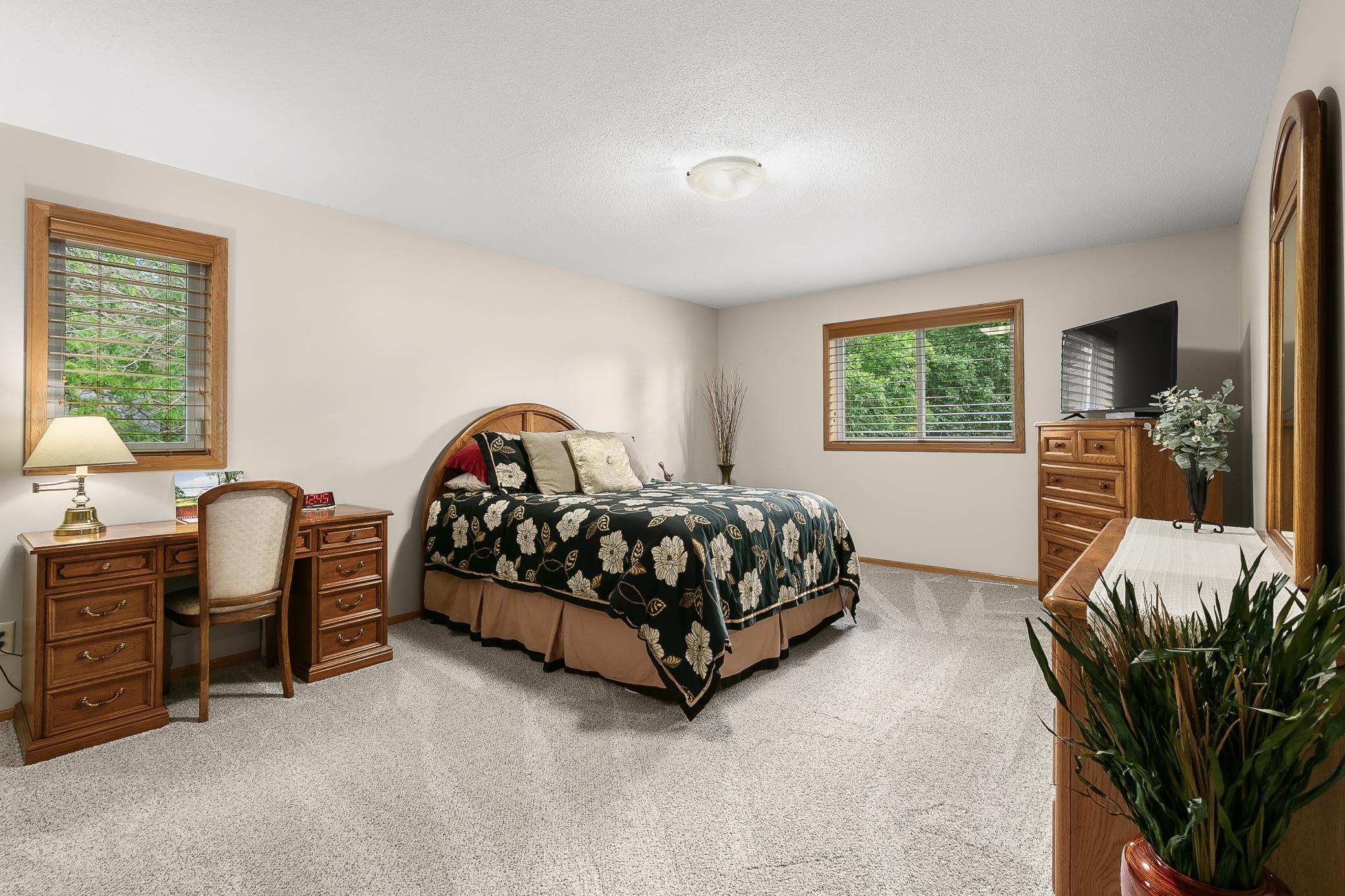 2206 Viking Drive