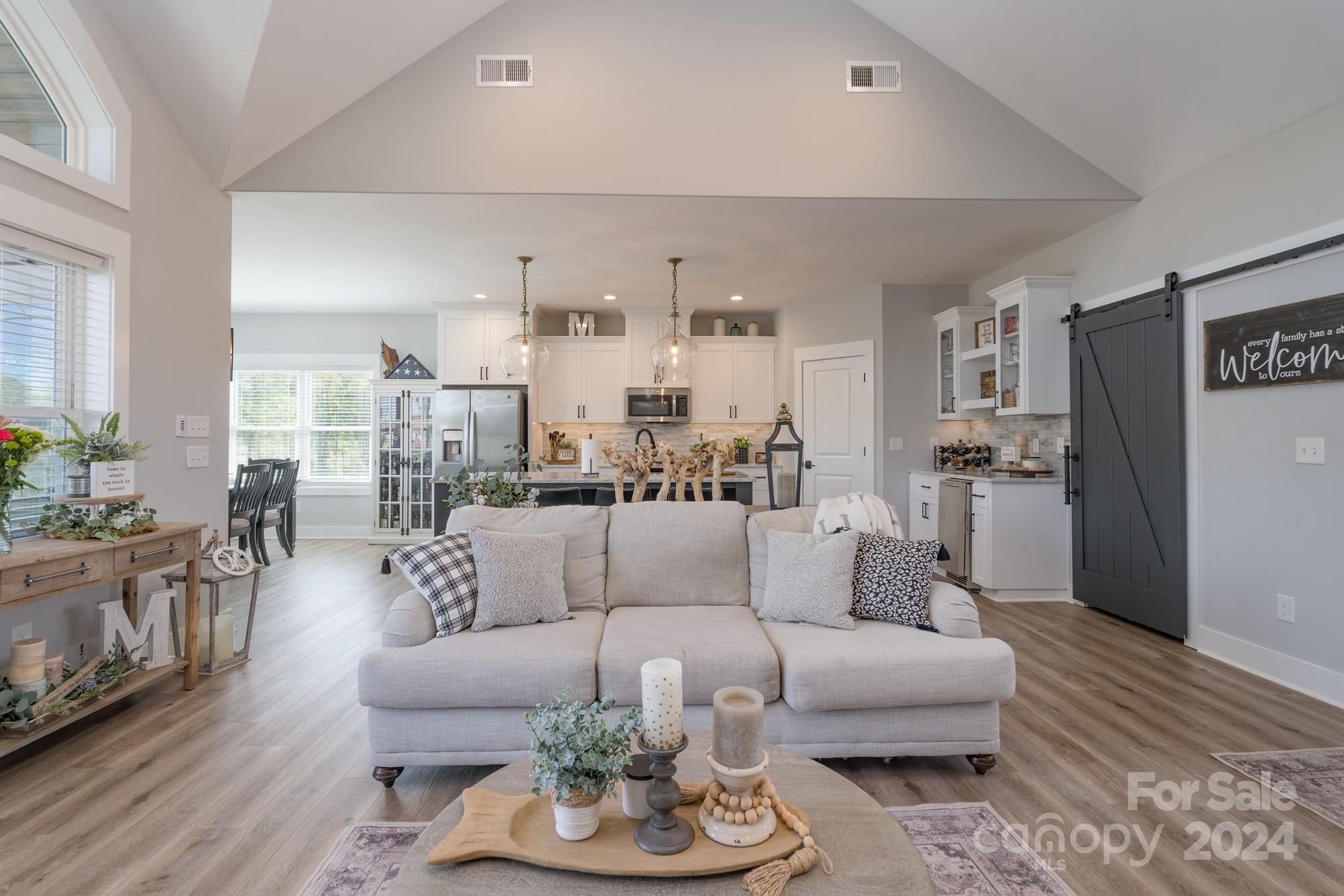 376 Landing Trail