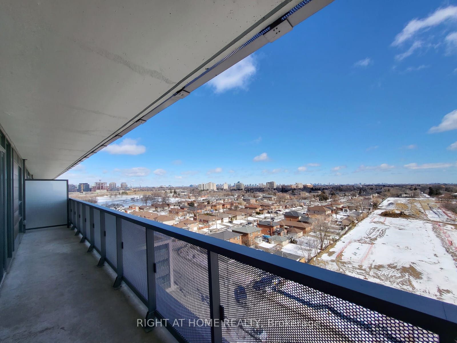 120 Varna Dr 1115