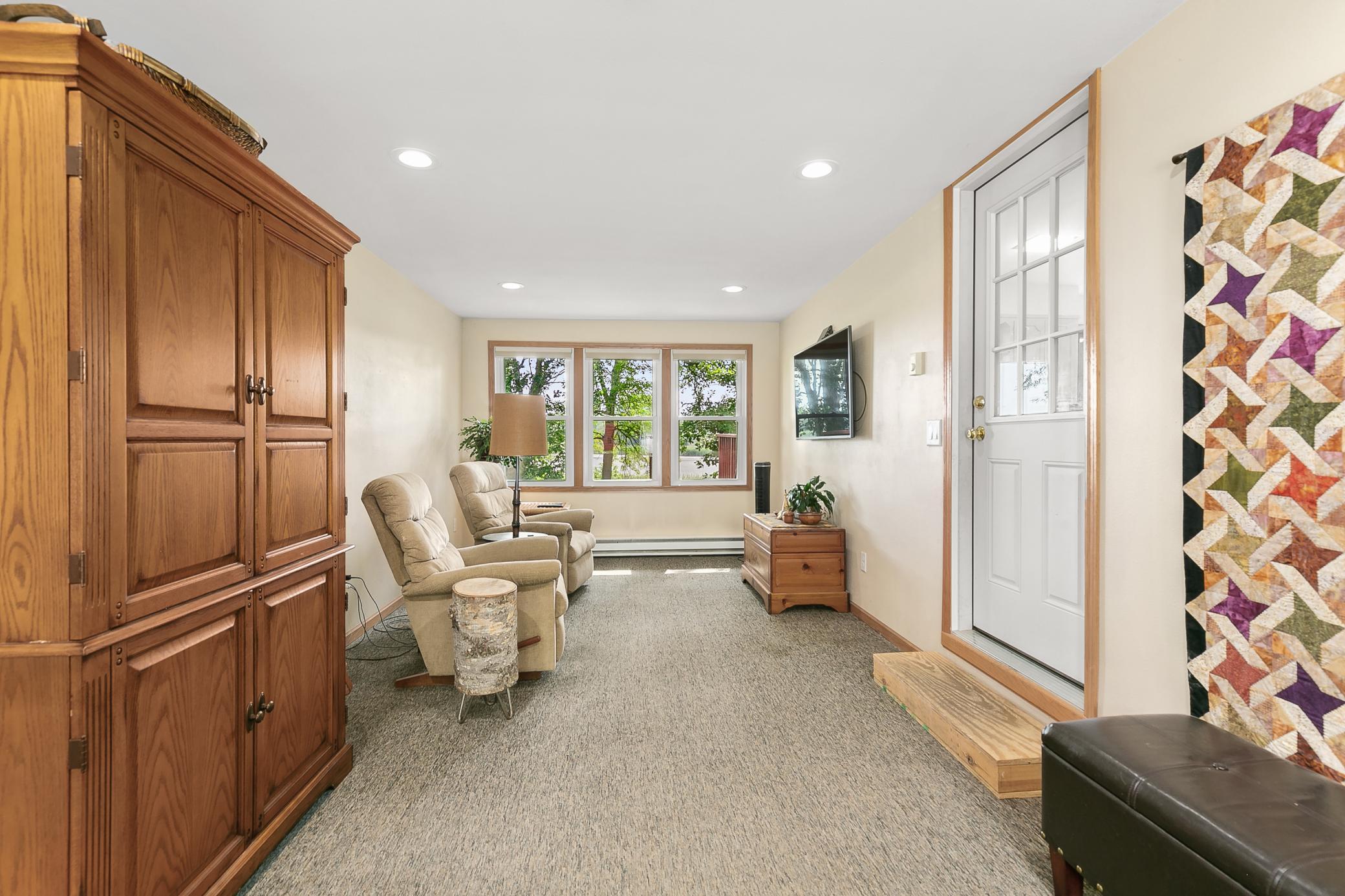 2655 Woodside Lane