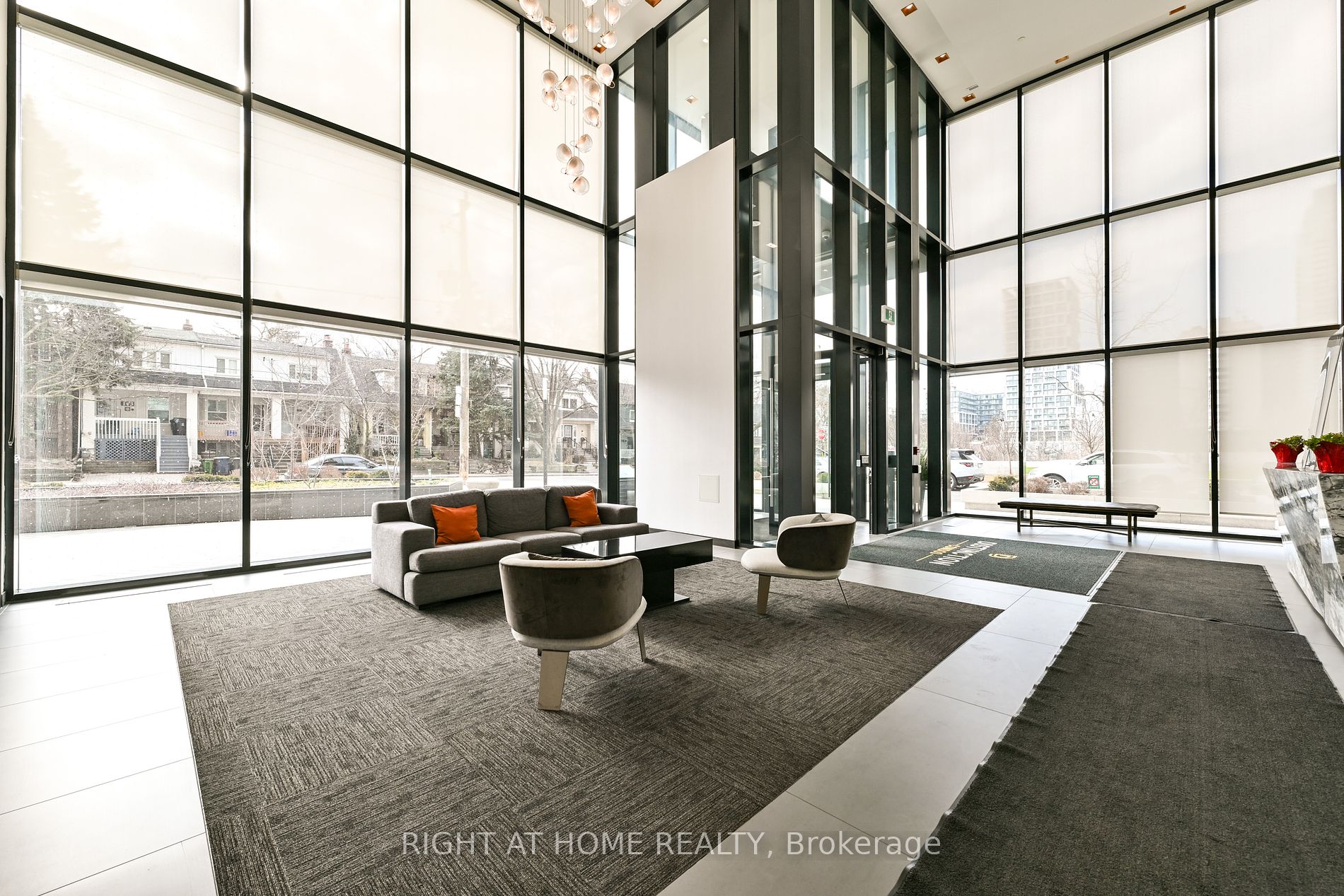 11 Lillian St 1008