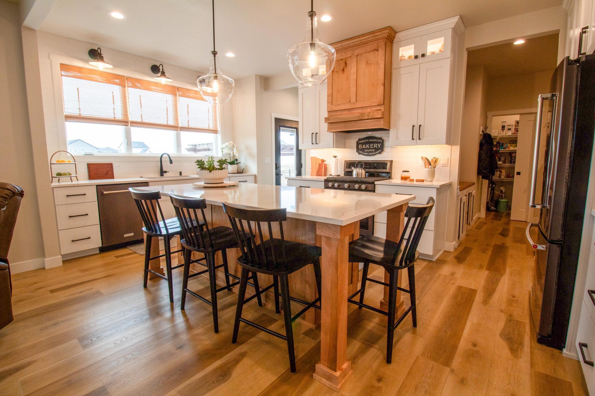 8825 Meadowlark Parkway