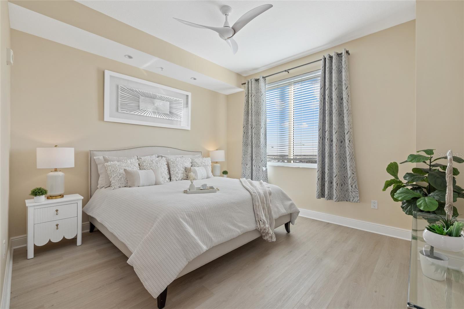 800 N Tamiami Trail 1512