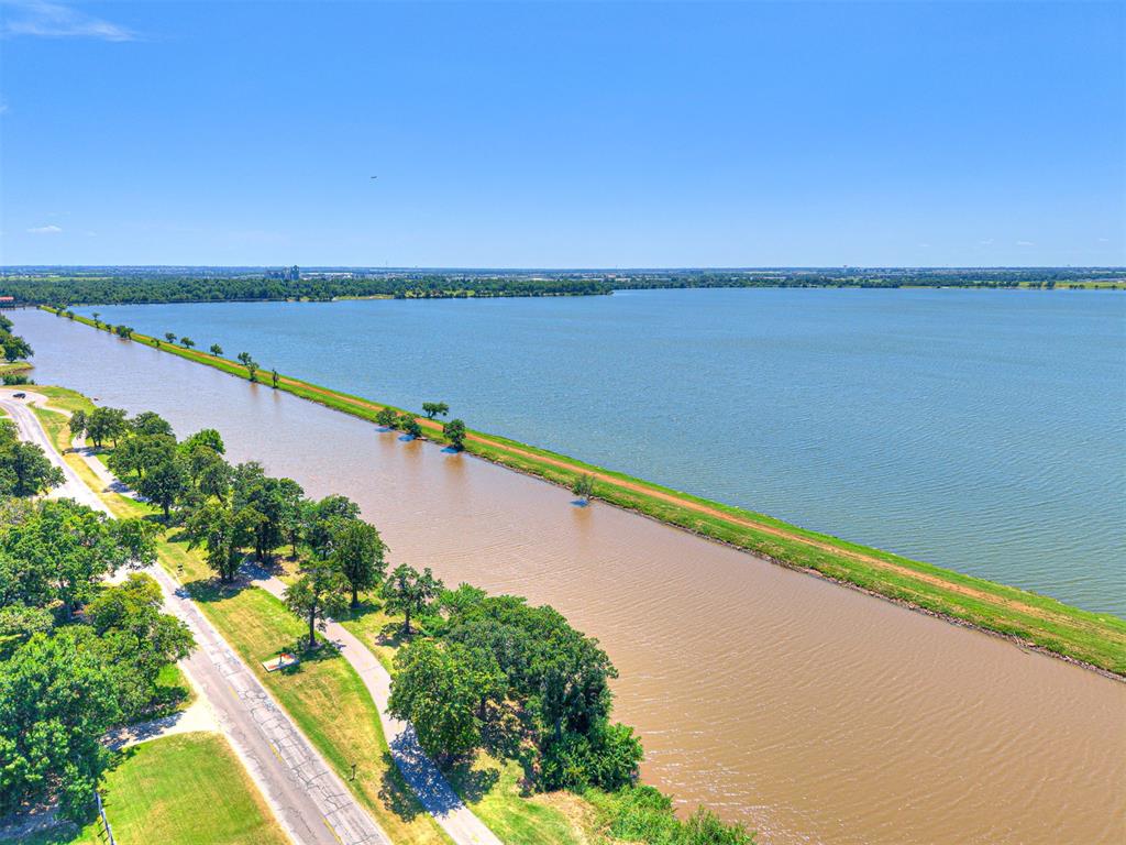 2312 Overholser Court