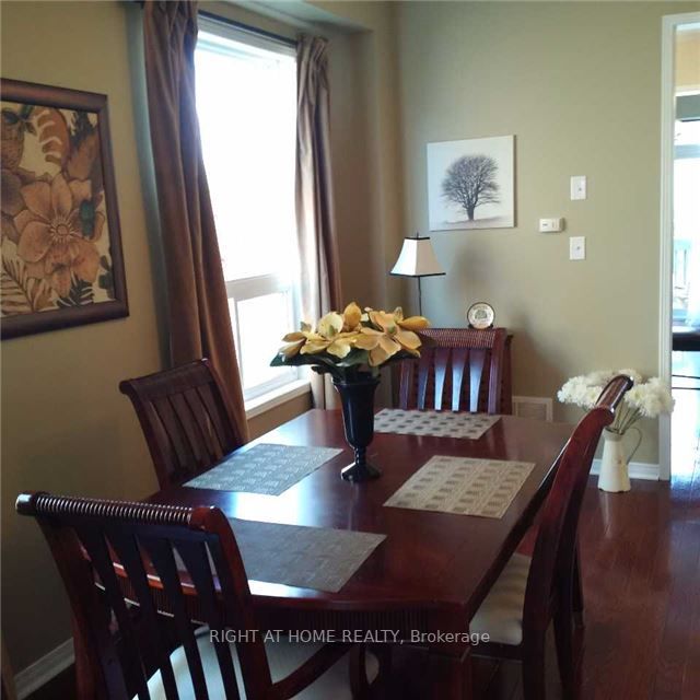 2275 Stone Glen Cres