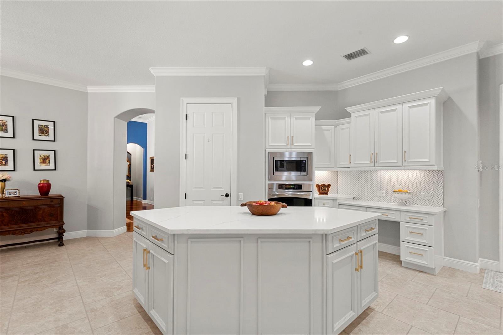 5717 Ternwater Place