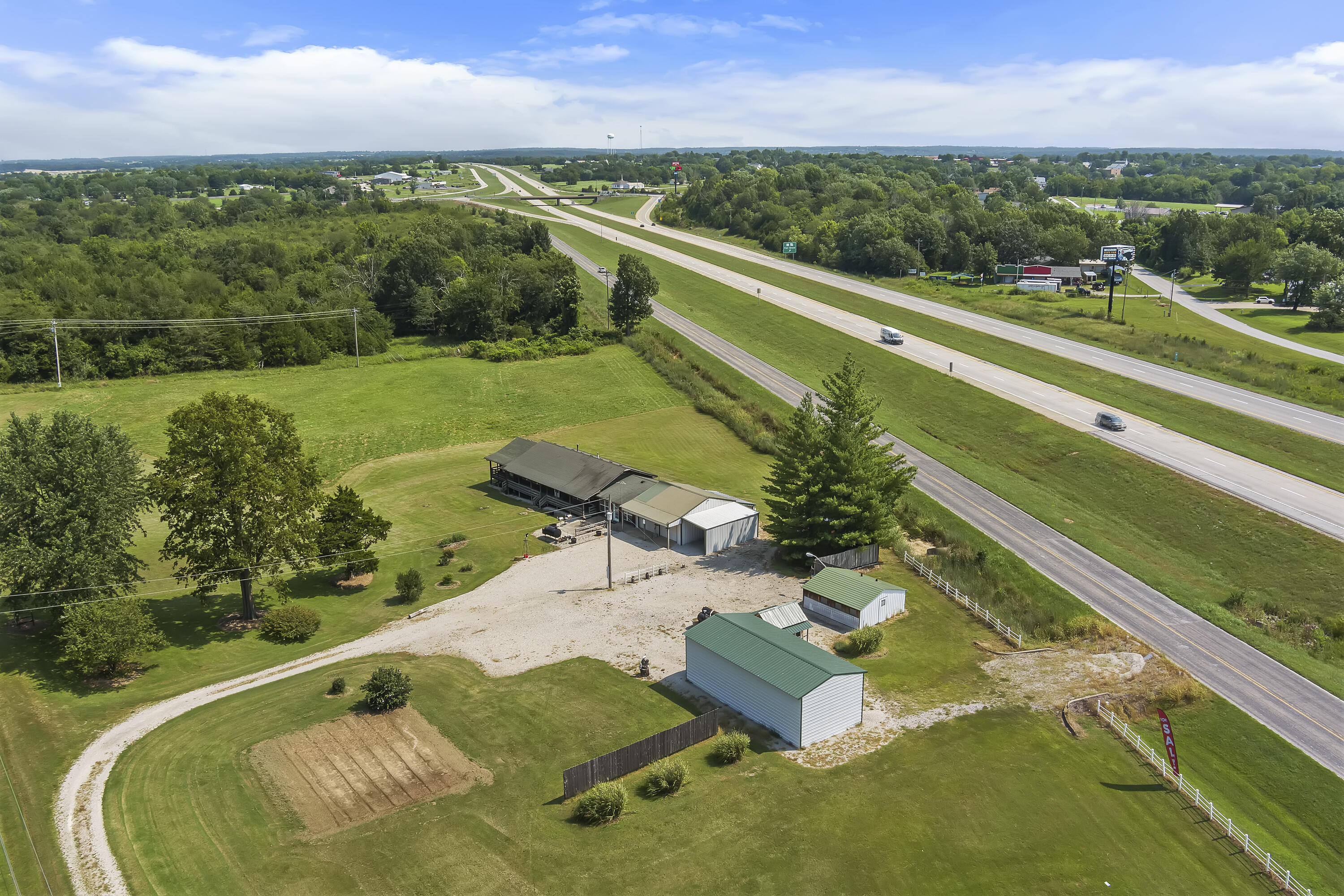593 W Old Highway 65