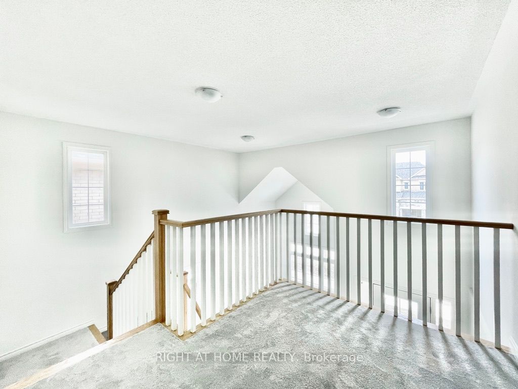 80 Calypso Ave