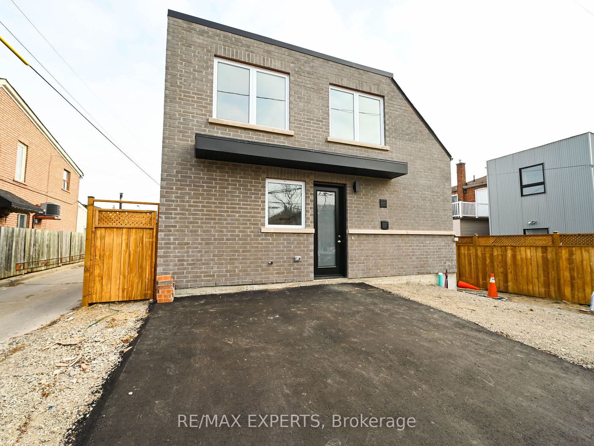 78 Teignmouth Ave LANEWAY