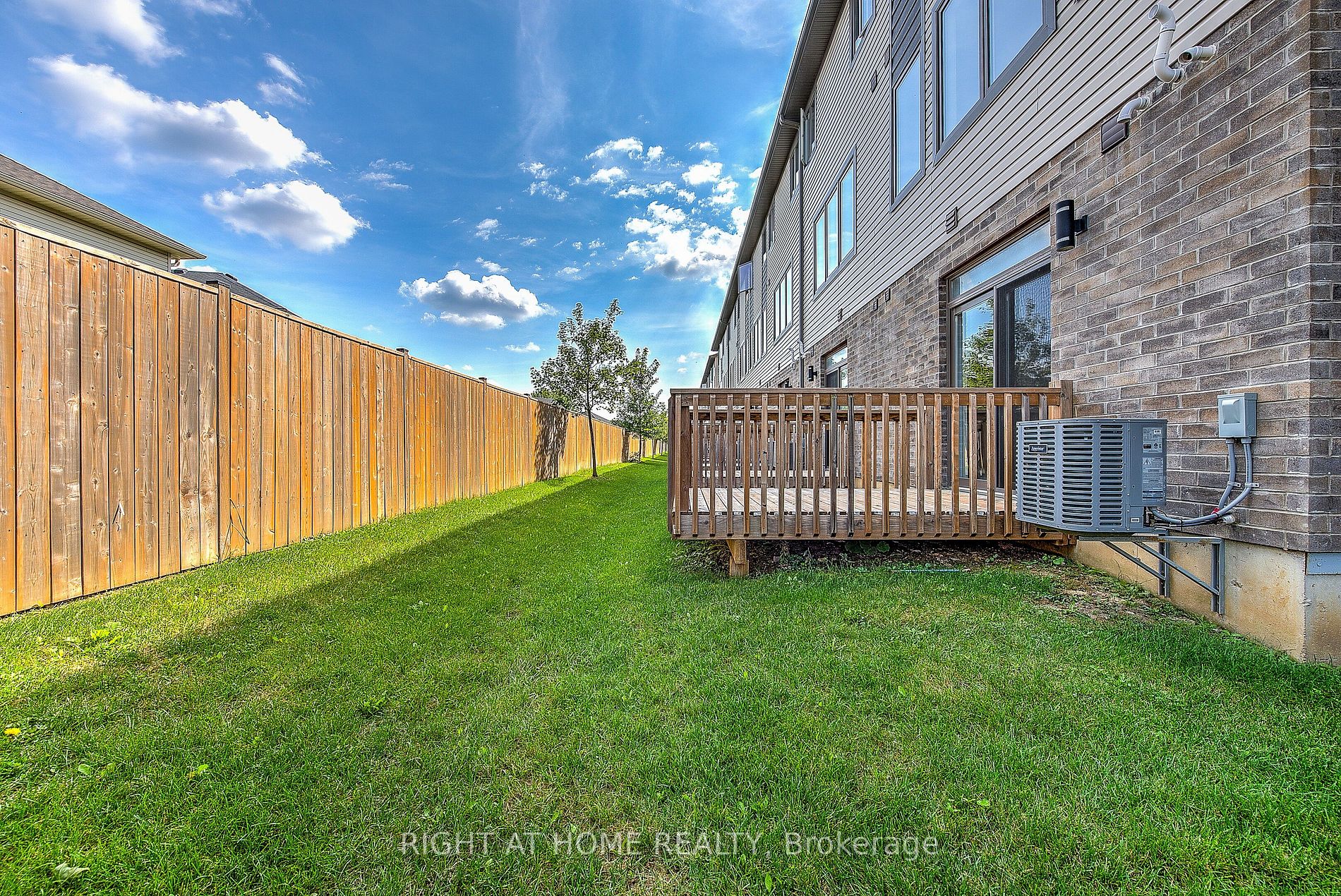 1960 Dalmagarry Rd 202