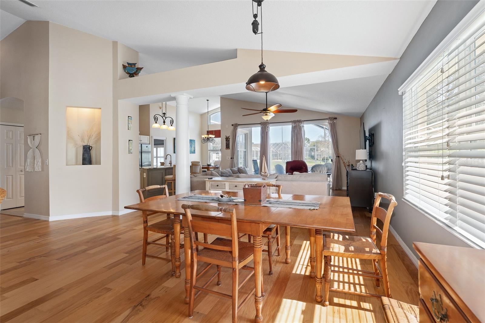 1404 Sunningdale Lane