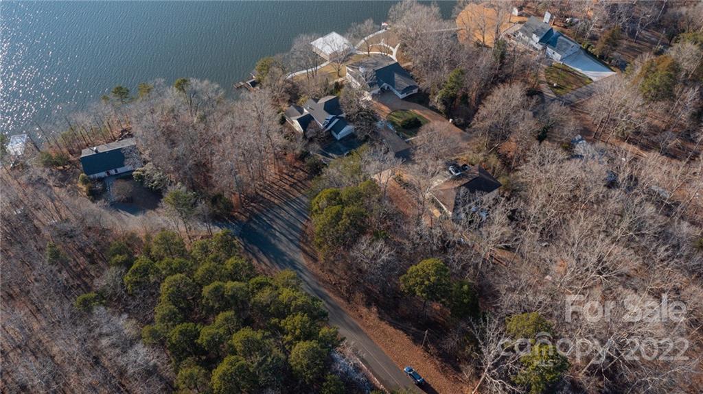 Property wrapper Lake Tillery Waterfront Properties Lynn Norman, The Lake Lady Lake