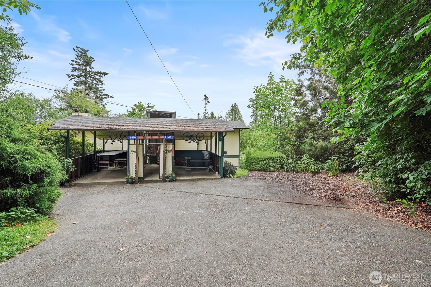 2449 Mcgregor Drive SE