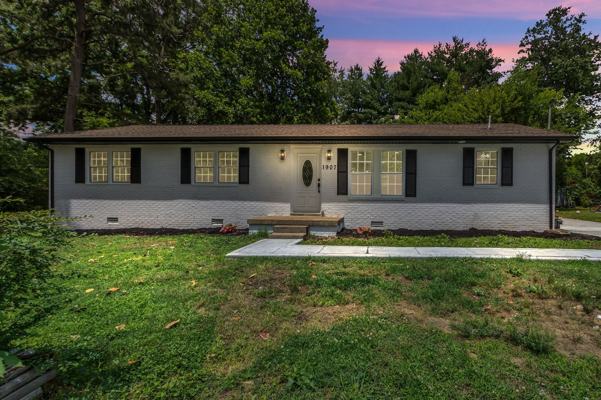 1907 Russell Dr — sold