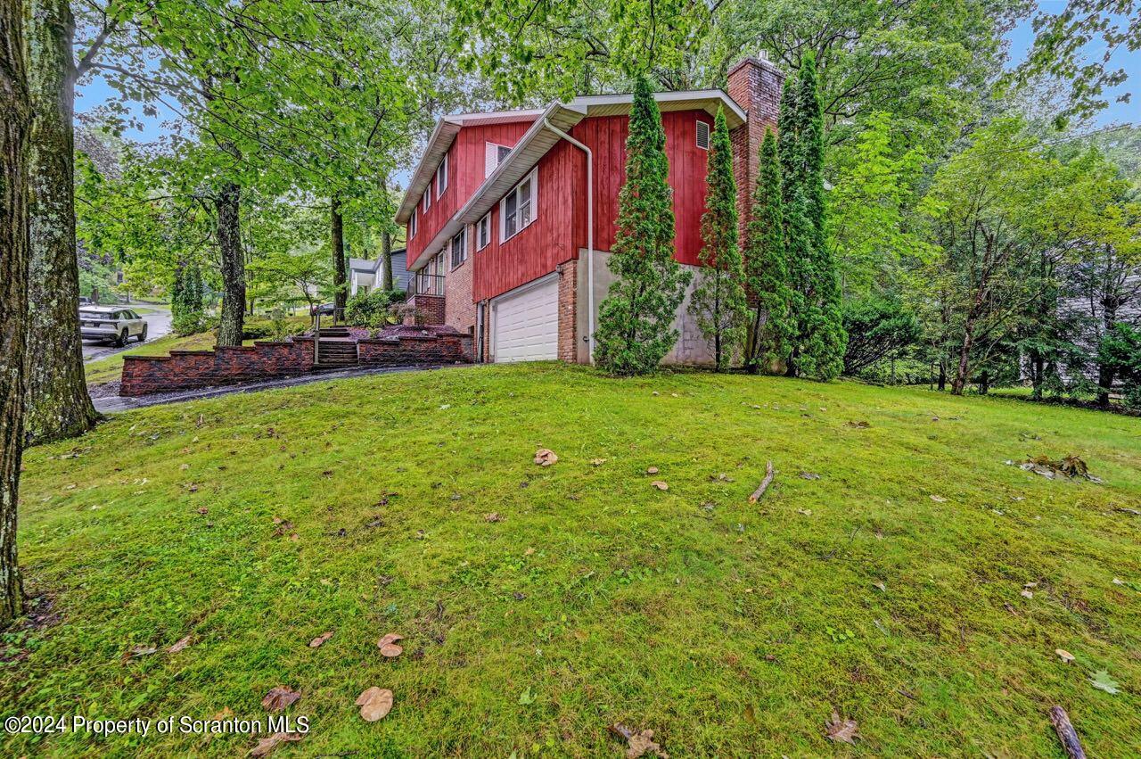 700 Lilac Lane