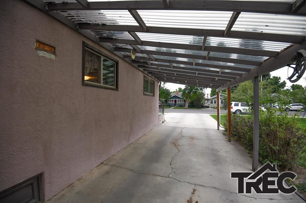908 Canyon Ave