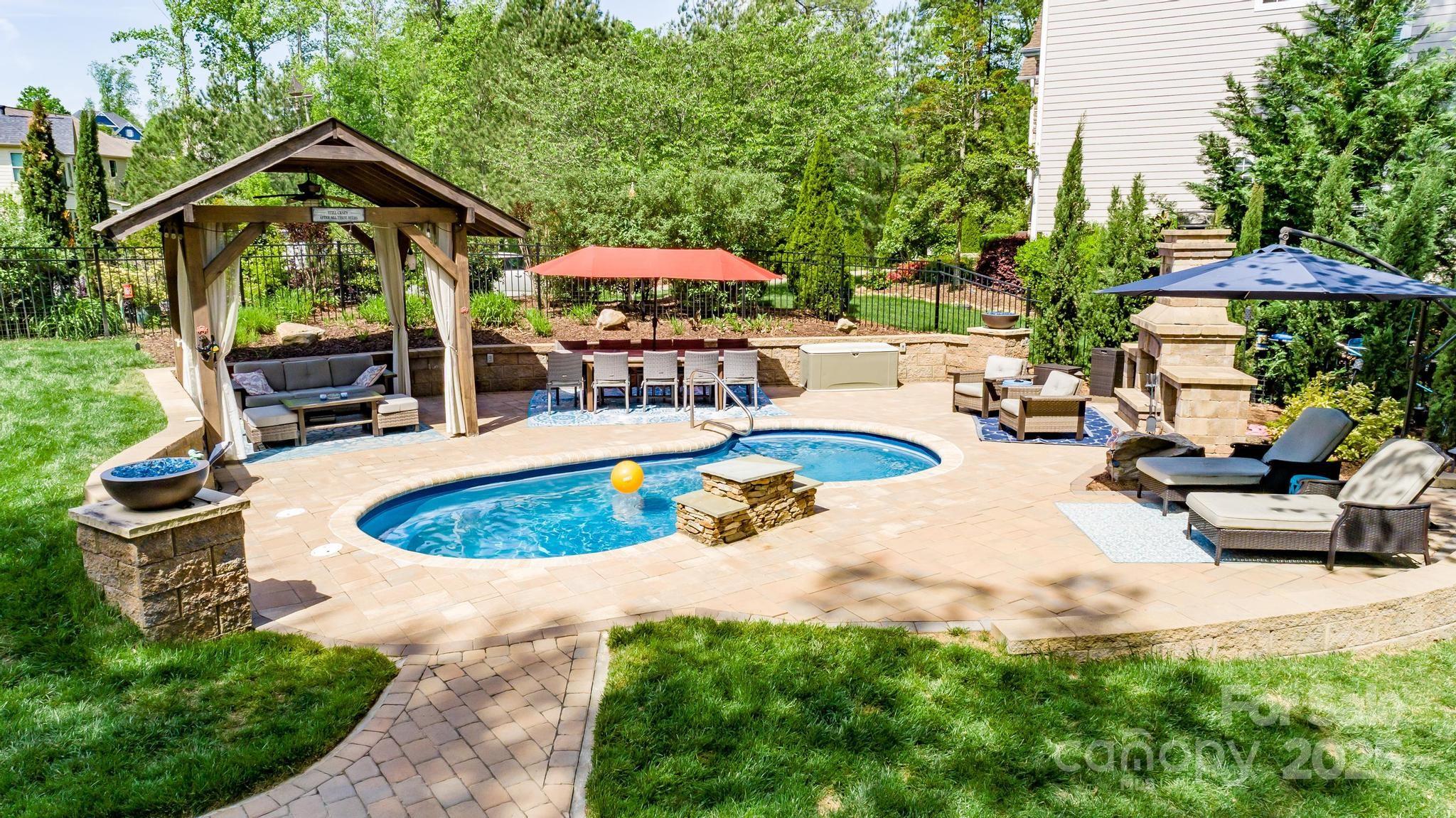 3992 Blue Dory Lane