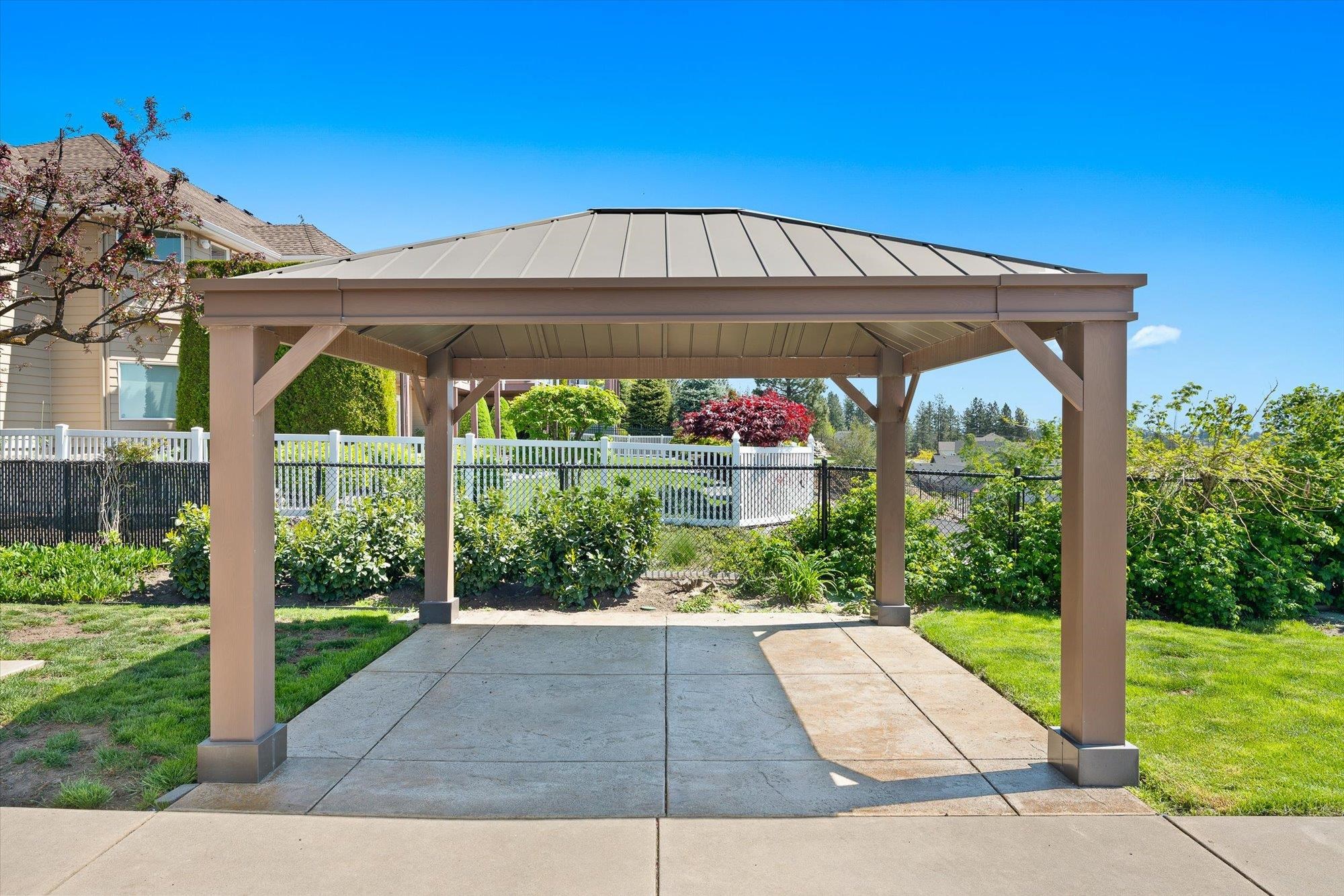 8720 E Woodland Park Dr