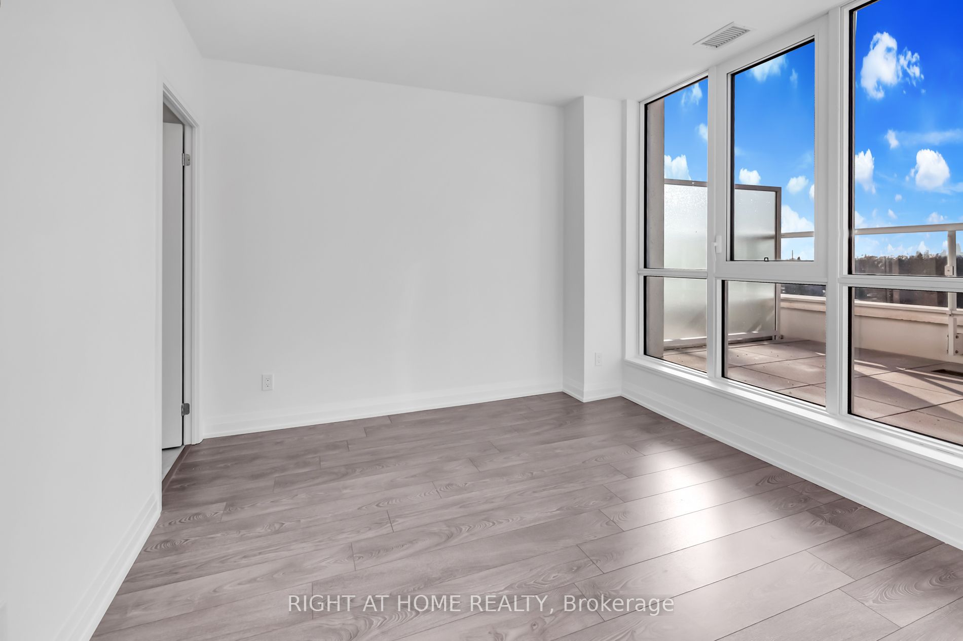 286 Main St 616