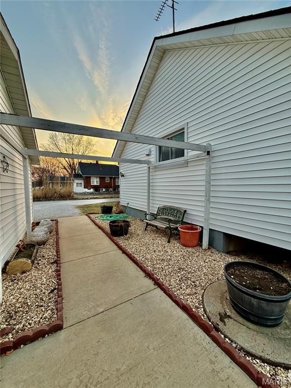 312 W Milton Street