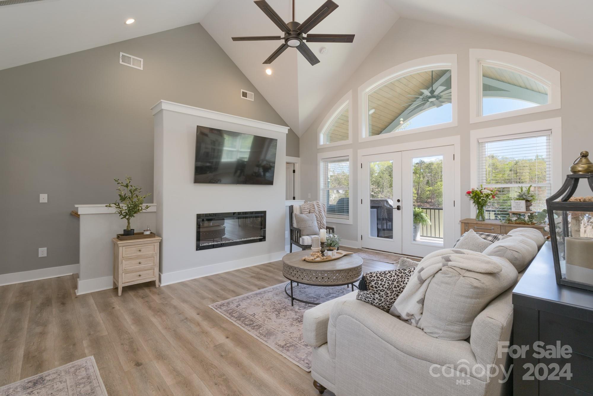 376 Landing Trail