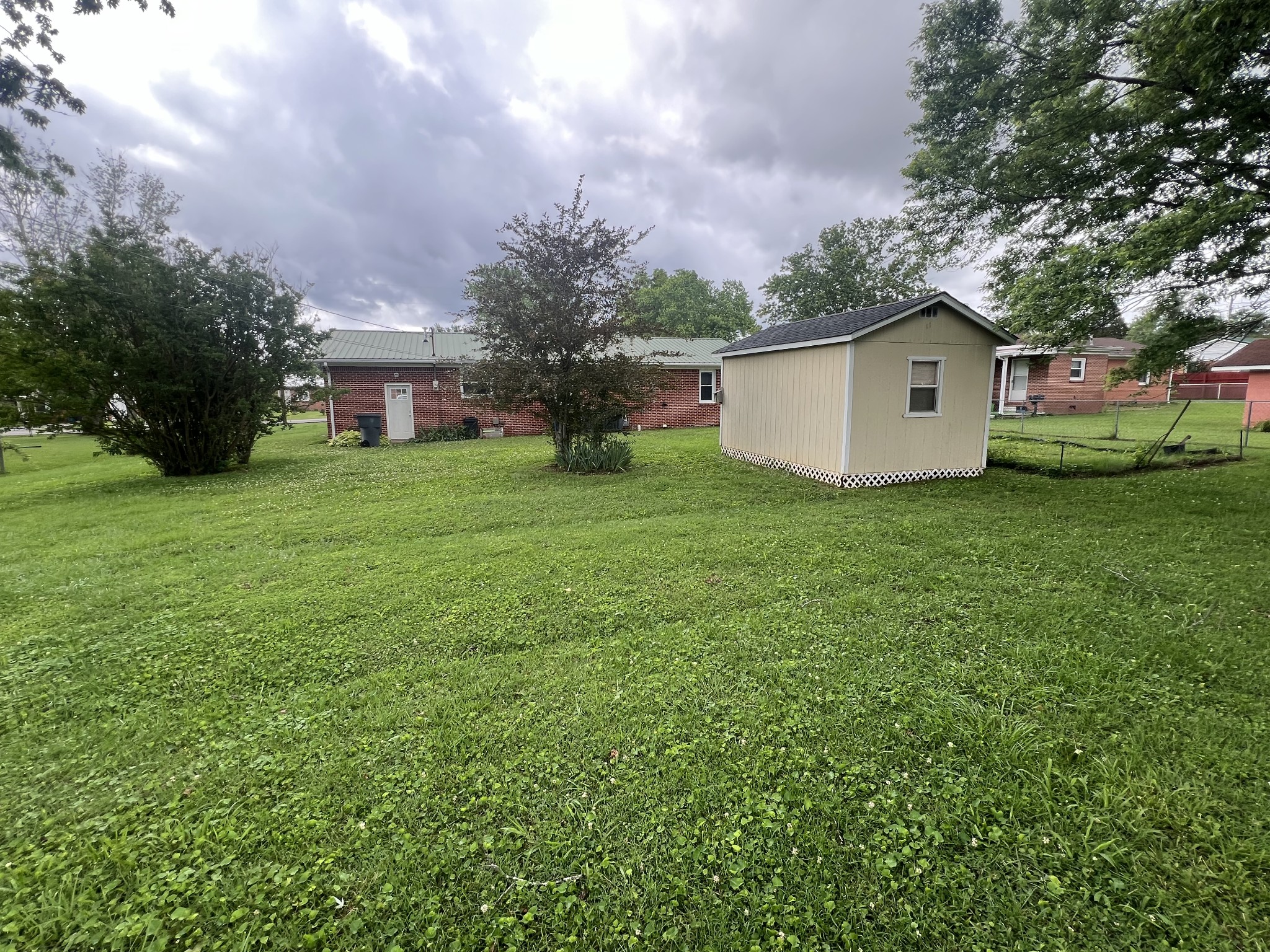 350 Lagoon Dr