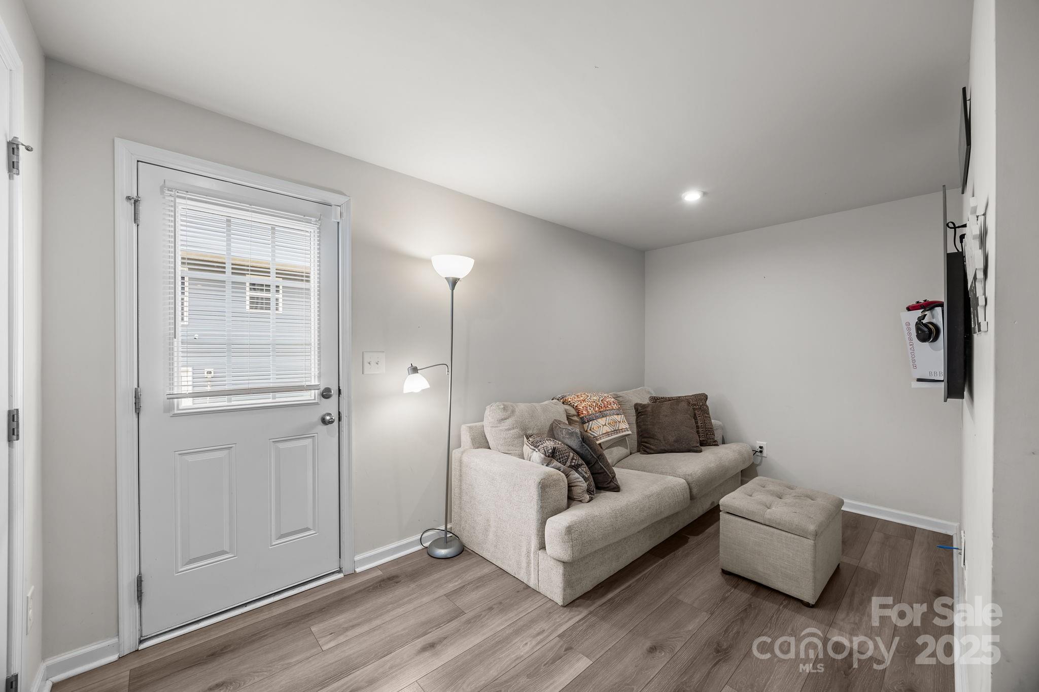 3044 Fiddlewood Street