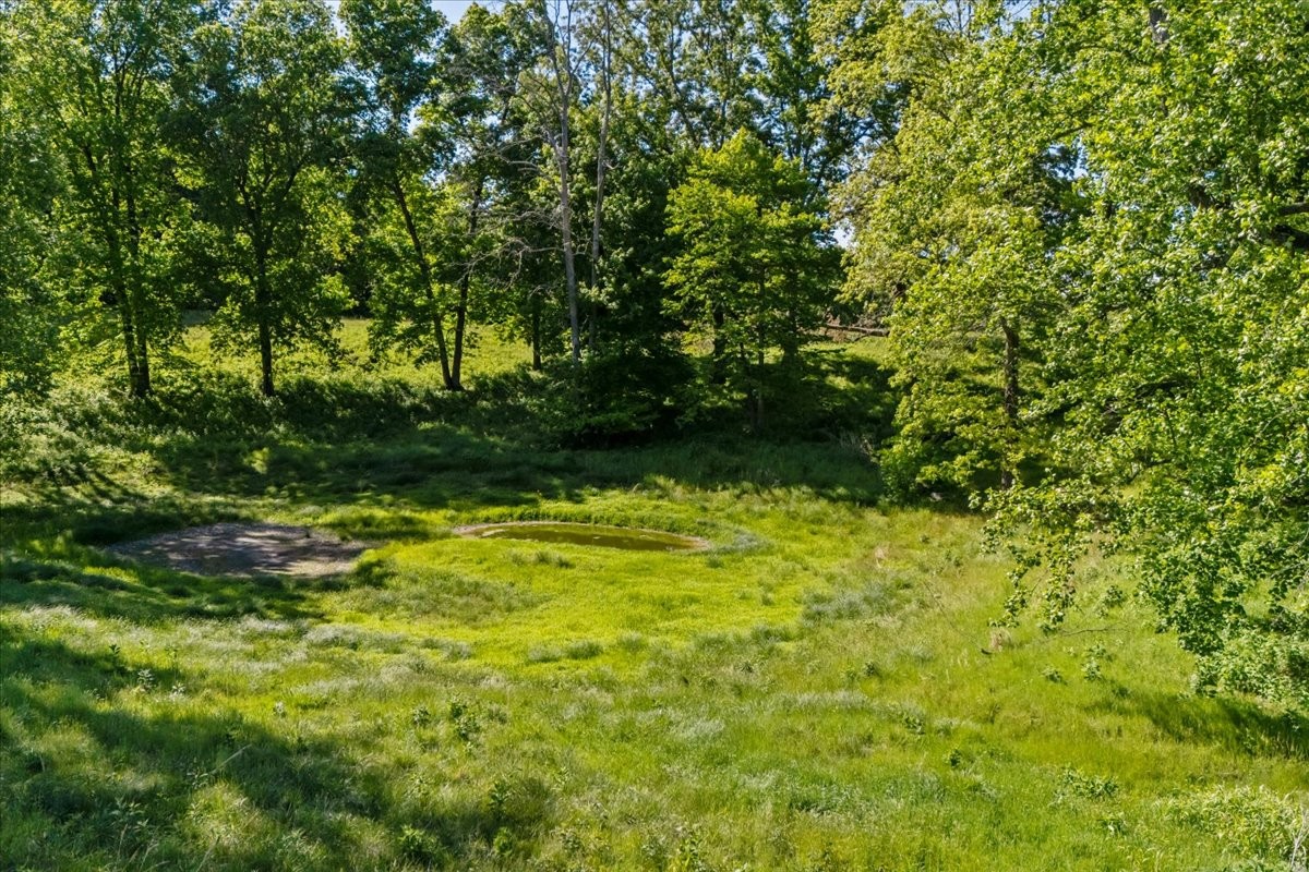 2440 Maple Grove Rd