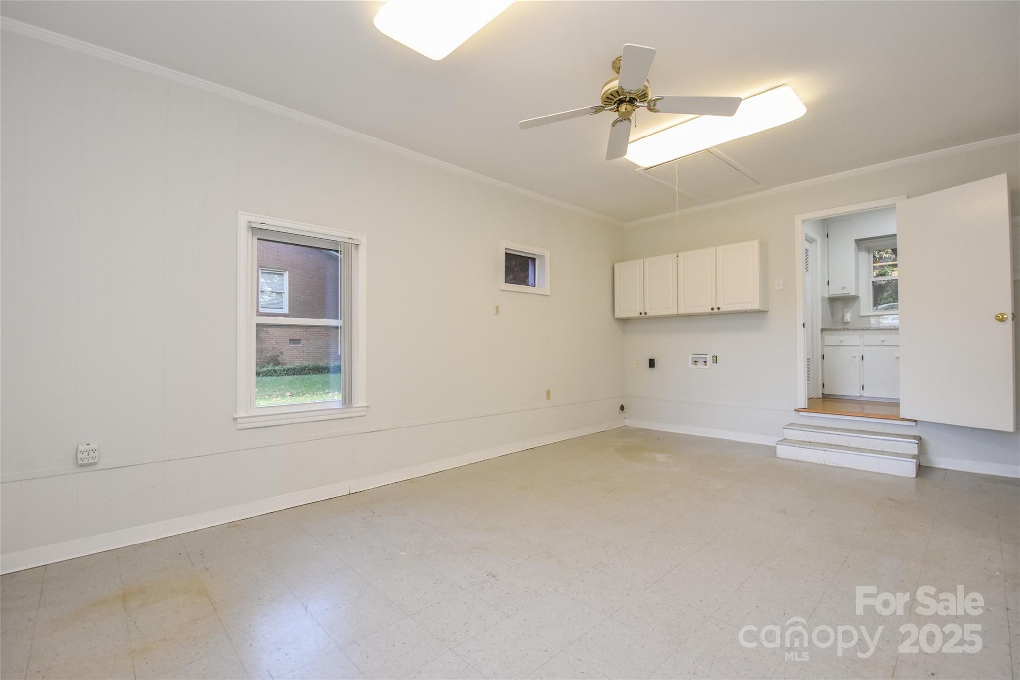 846 S Magnolia Street