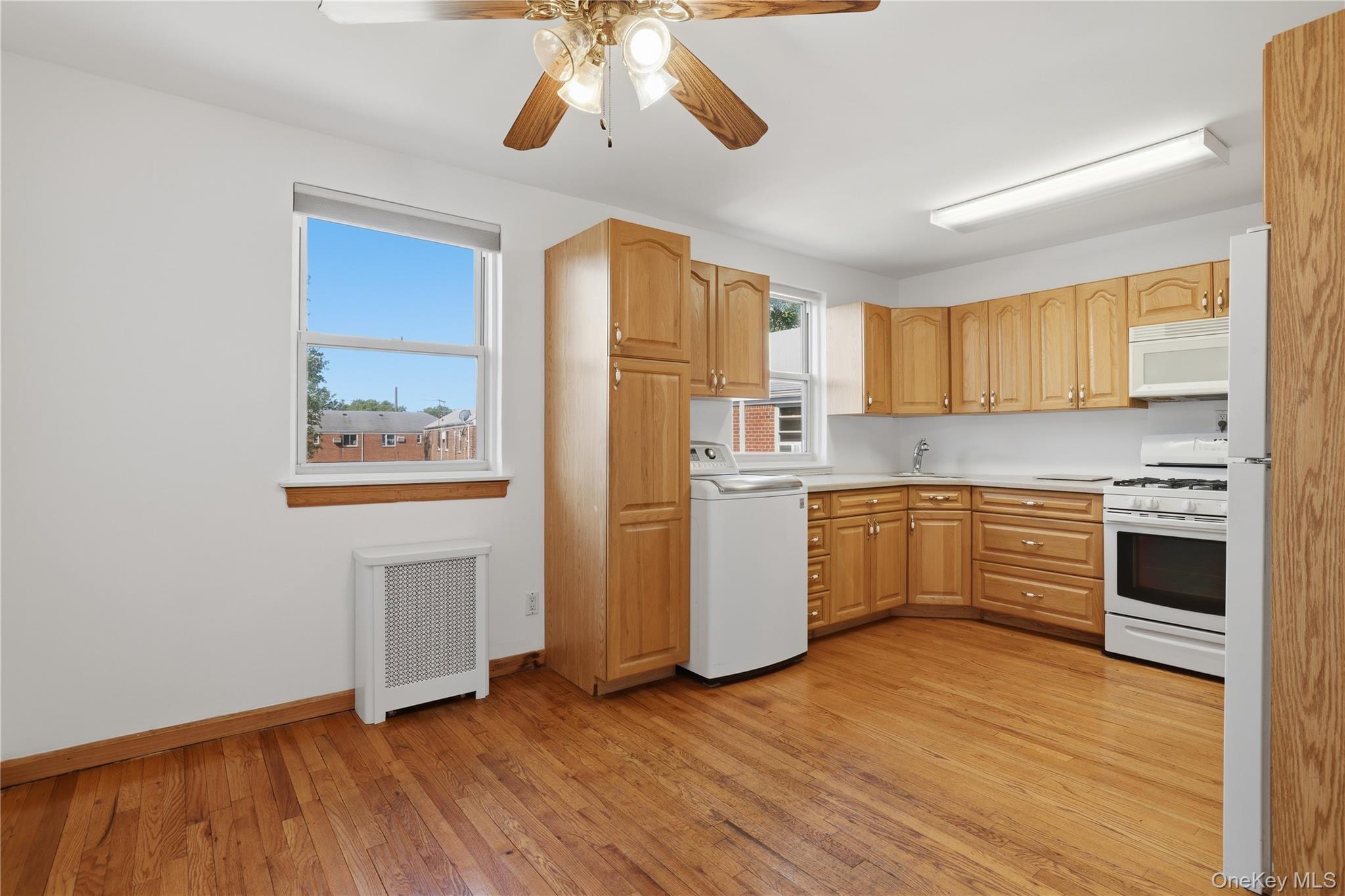 254-18 2nd Floor 75 Ave Upper