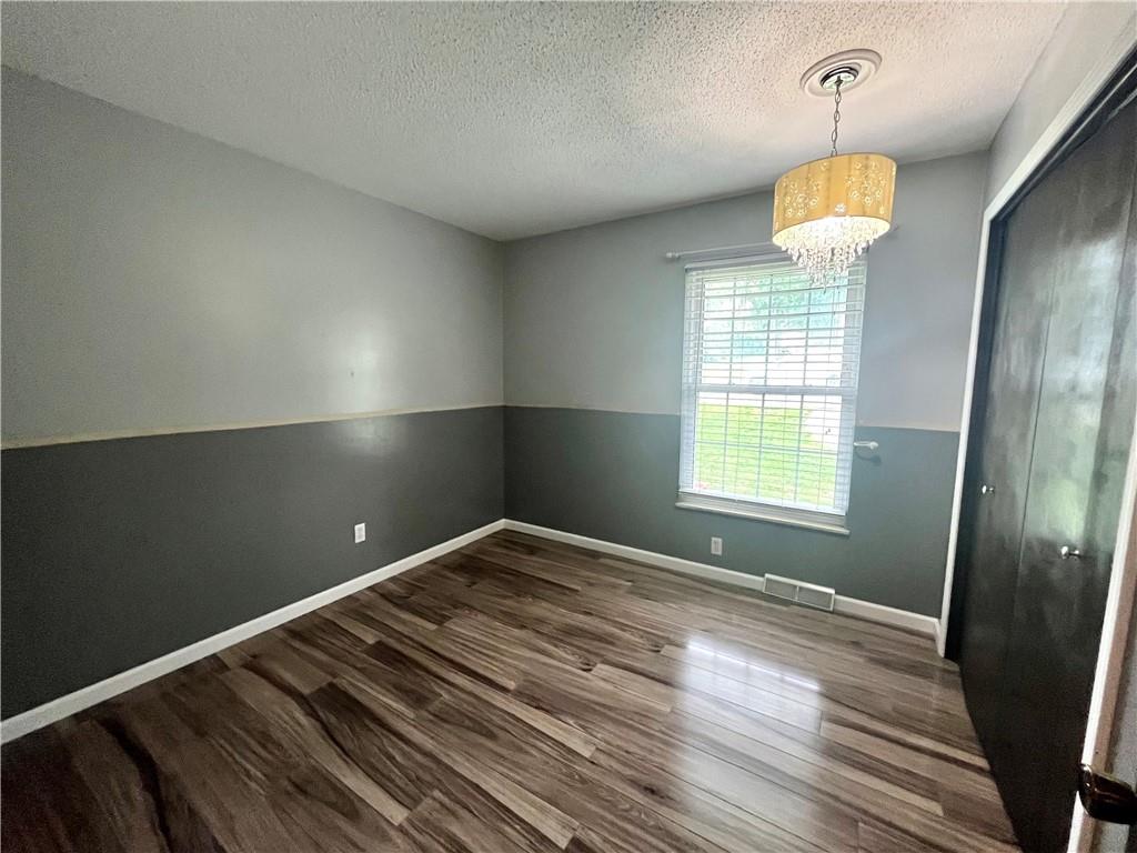 1 N Vine View Street