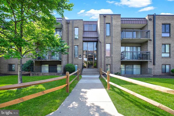 7598 Gales Court 203, Manassas, VA 20109
