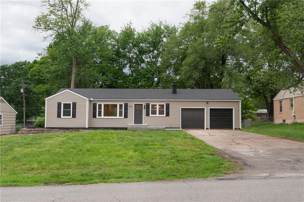 Residential for sale in Raytown, Missouri, 2435793