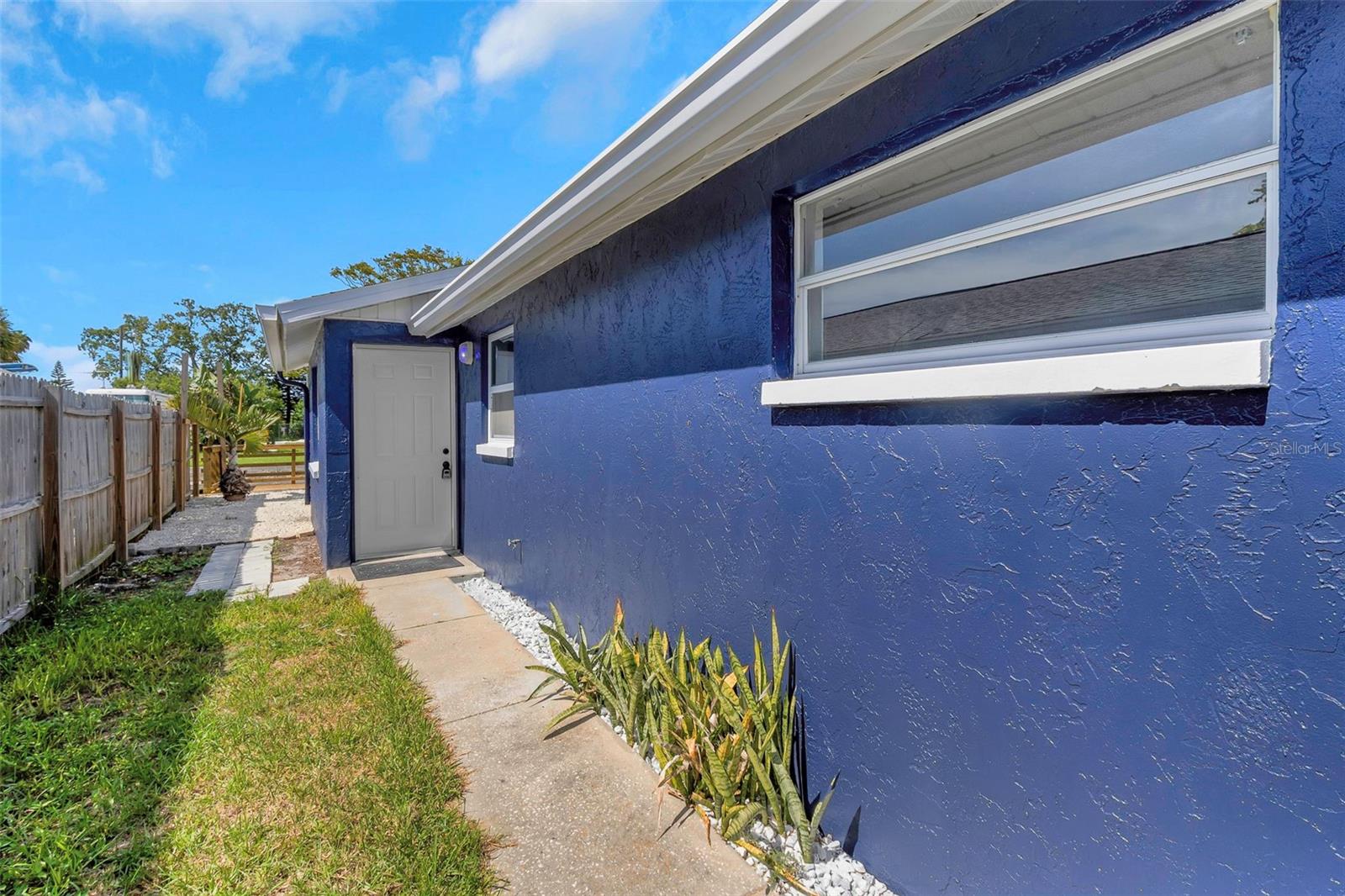 6819 Sanderling Lane