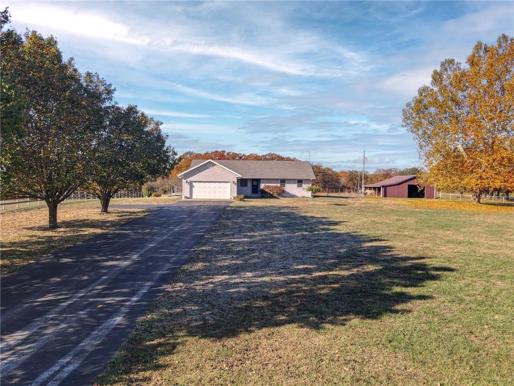 Osceola Real Estate 2795 NE 351 Pvt Road MO 64776 324,900