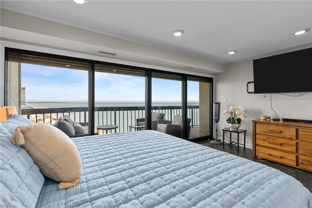 2830 Shore Drive 1103