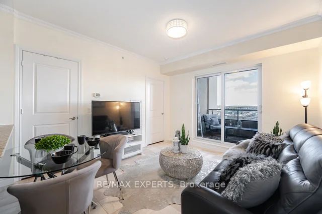 9255 Jane St 809