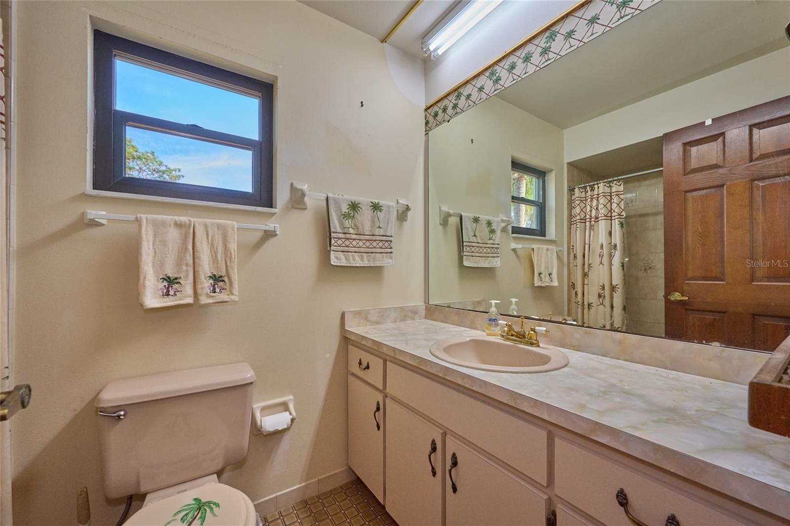 4220 Oleander Drive