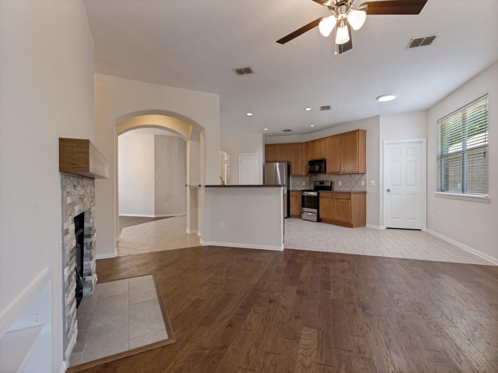 1906 Pecan Grove Drive