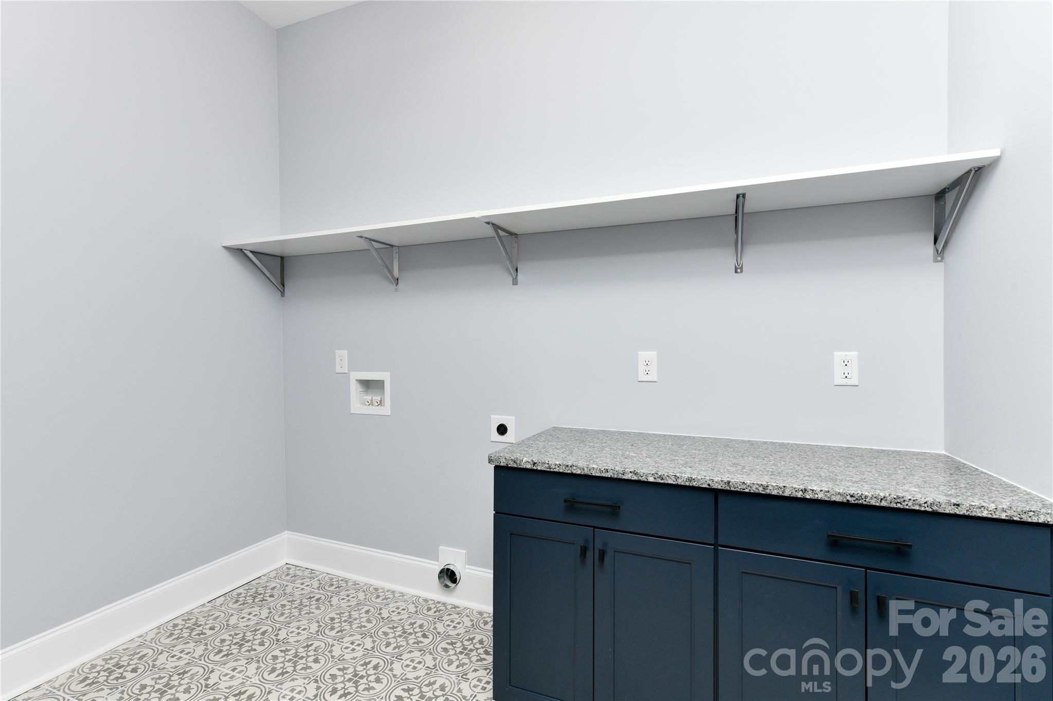 3874 Hickory Highway