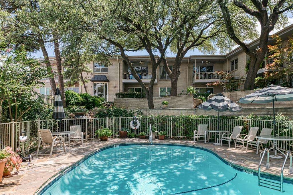 2301 Ridgmar Plaza 8